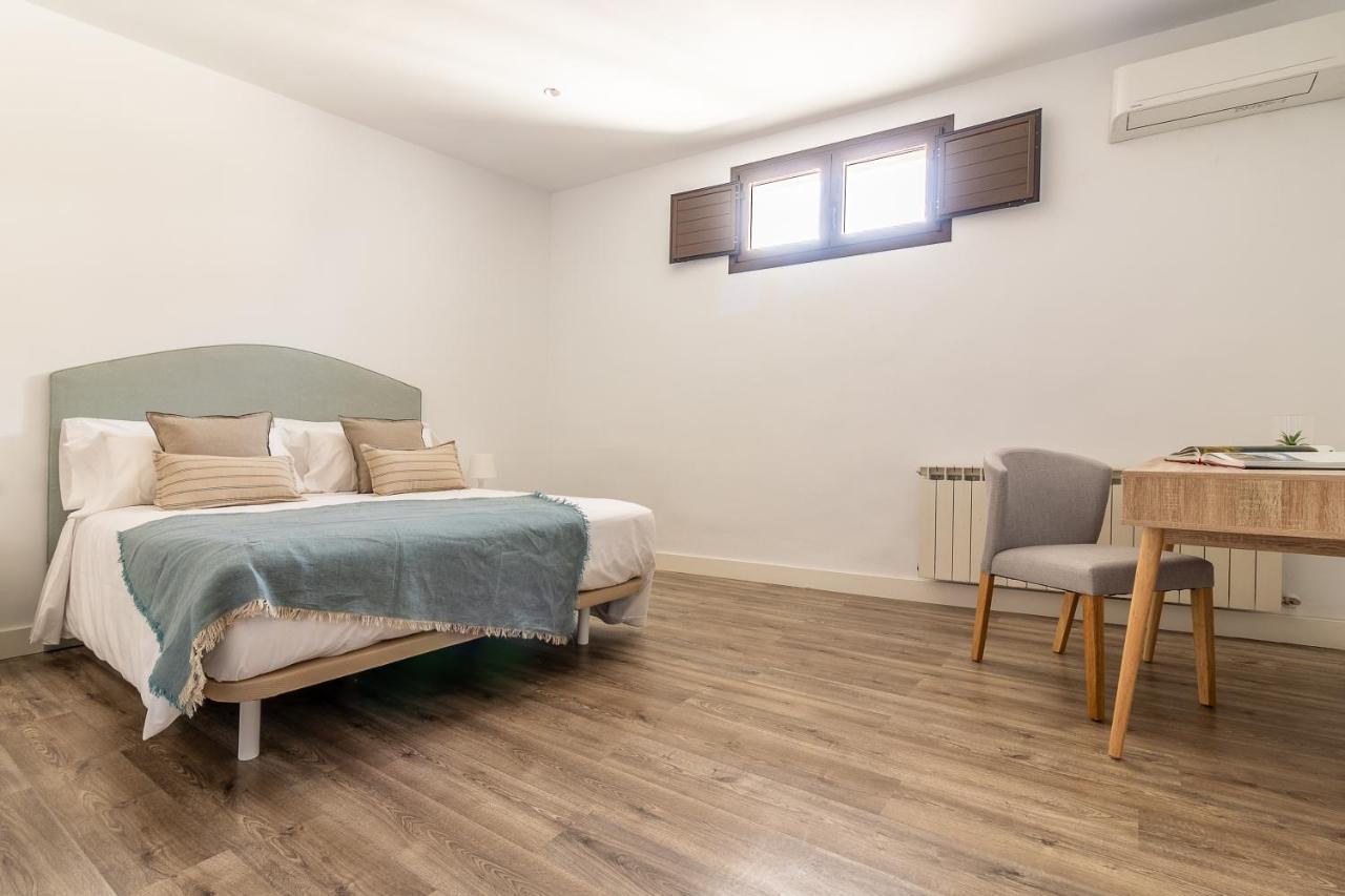 Apartamentos El Patio Plaza Santa Clara Caces Eksteriør billede
